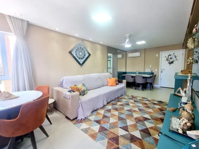 Apartamento mobiliado de 2 dormitórios em ótima localização.