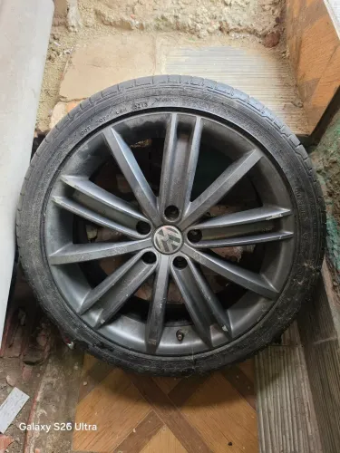 Jogo de rodas originais tiguan r18 com pneus