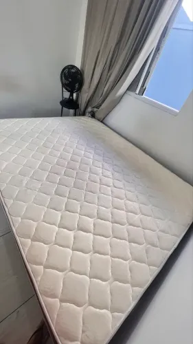 CAMA QUEEN SIZE , 6 MESES DE USO APENAS , NA GARANTIA