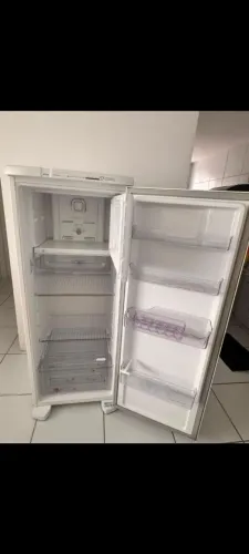 Geladeira Eletrolux Frost Free