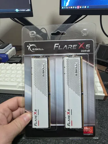 G.Skill Flare X5 White 64GB (2x32GB) DDR5 6000MHz CL28 EXPO
