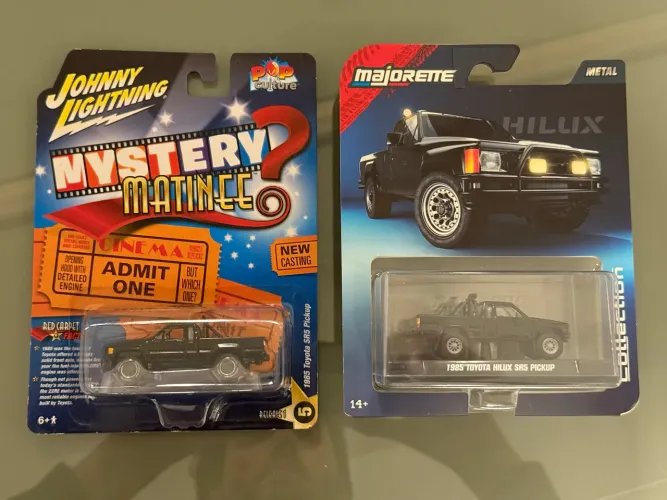 Jonnhy Lightning / Majorette (Hot Wheels) - Hilux SR15 De Volta Para O Futuro