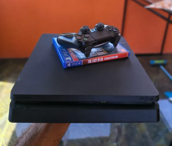 PS4 900$