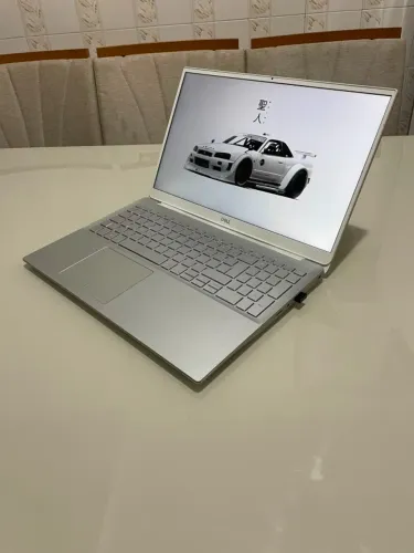 Dell Inspiron 5590 i7-10510U 12GB RAM MX250 2GB SSD 512GB 15,6