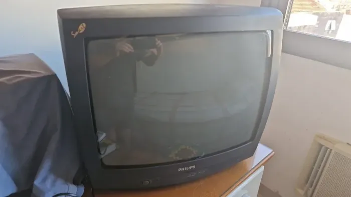 TV Tubo CRT Philips 21 polegadas funcionando