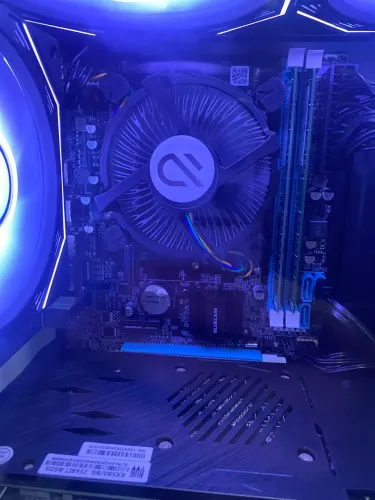 Vendo placa me com processador e memórias ram 
