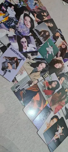 photocard Jisoo do BLACKPINK .