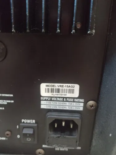 Vendo caixa Vector modelo VRE 15AG2 em excelente estado.