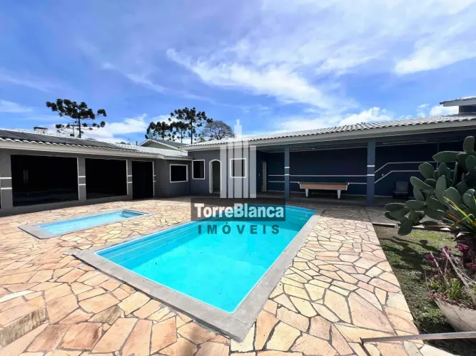 Casa à Venda, 3 quartos, 2 piscinas, salão de festas, Contorno, Ponta Grossa, PR