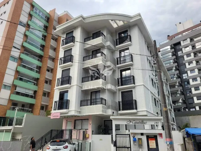 Apartamento Mobiliado 2 Quartos para Alugar no Trindade Florianópolis Com 75m² por R$ 3.90