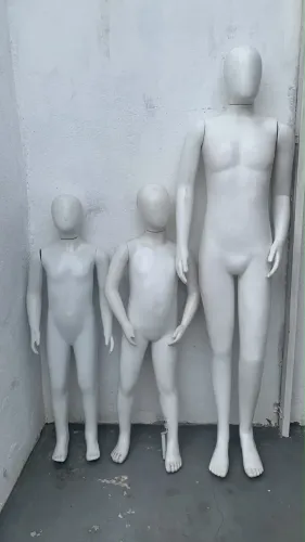 Kit com 3 Manequins: 1 adulto 2 infantis