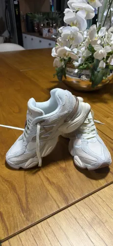 Tênis new balance 9060 beige/white novo/sem uso