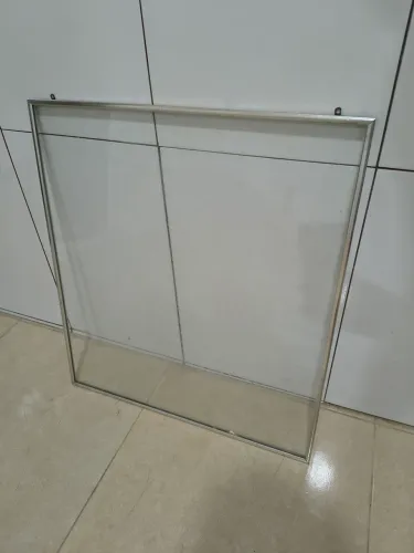 Quadro de vidro e moldura de alumínio 70cm x 60cm