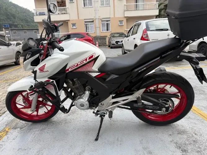 Moto nova