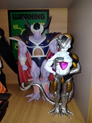 Action figures Dragon Ball Z Freeza e Rei cold
