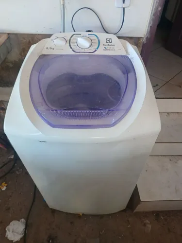 Maquina de lavar roupas Electrolux 8 5 kilos muito bem conservada 