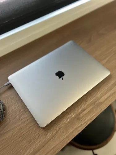 Macbook Air, Chip M1 13.3" 8gb Ssd-256gb