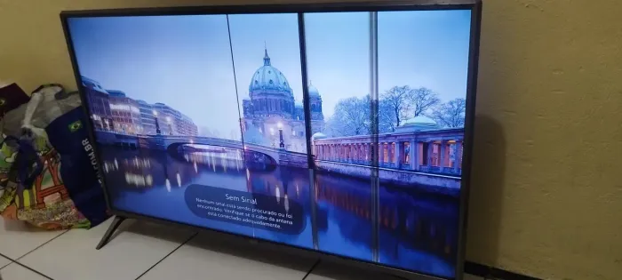 TV LG 43 4K - P/ RETIRADA DD PEÇAS 