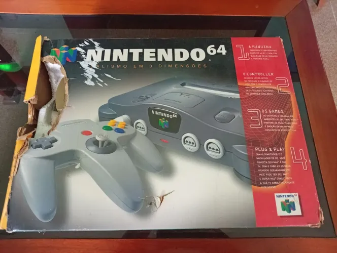 Nintendo 64 na caixa completo.