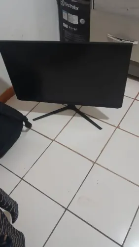 Vende-se munitor 4K
