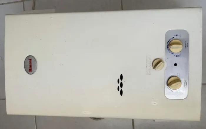 Vendo aquecedor a gás RINNAI usado