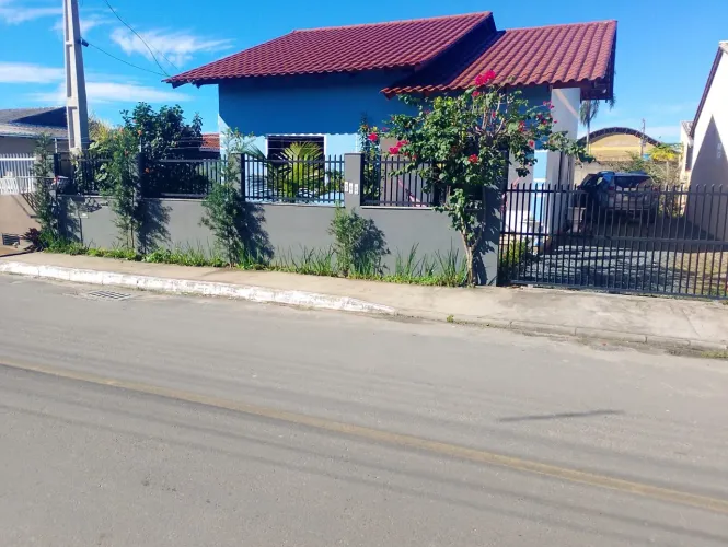 Vendo ou troco casa na praia por sítio 