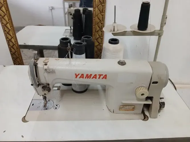 Máquina De Costura Reta Industrial Yamata