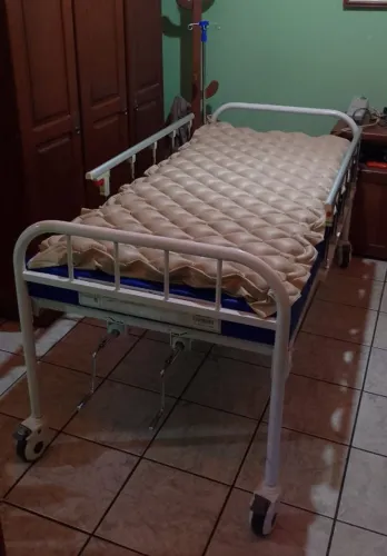 Cama Hospitalar Completa Seminova c/ Nota Fiscal