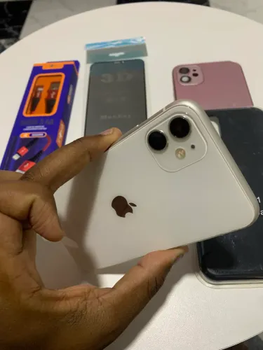 Vendo iPhone 11 BRANCO 128GIGAS