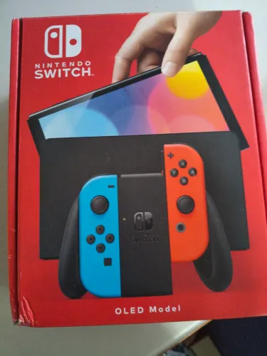 Nintendo suwit OLED novo