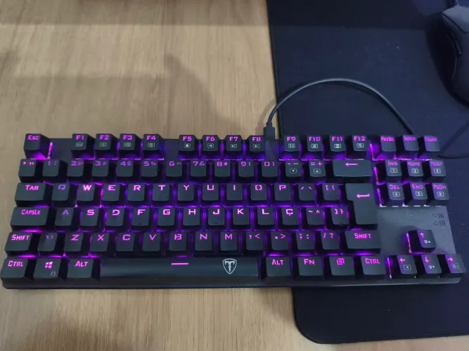 Teclado Gamer T - Dagger Bora RGB Switch Red