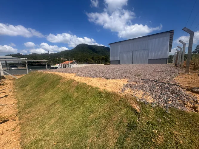 Imóvel industrial - oficina -  comércio 