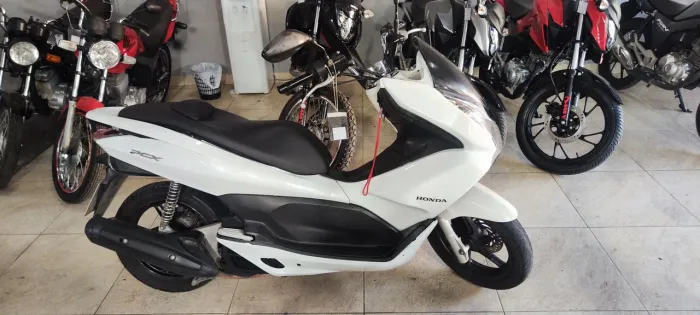 HONDA PCX 150 BRANCA 2015 Shalon veículos Cariacica