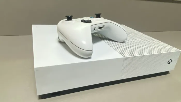 ? Xbox one S All digital 1TB aceito troca ps5 ou iPhone