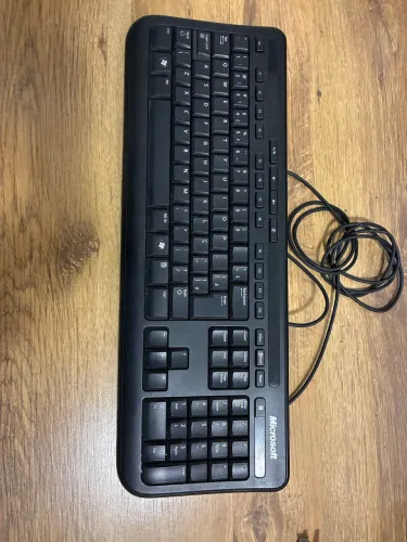 Teclado Microsoft wired keyboard 600 modelo 1366