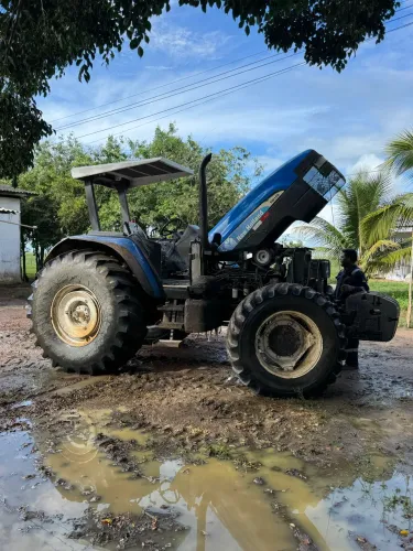 Trator New Holland