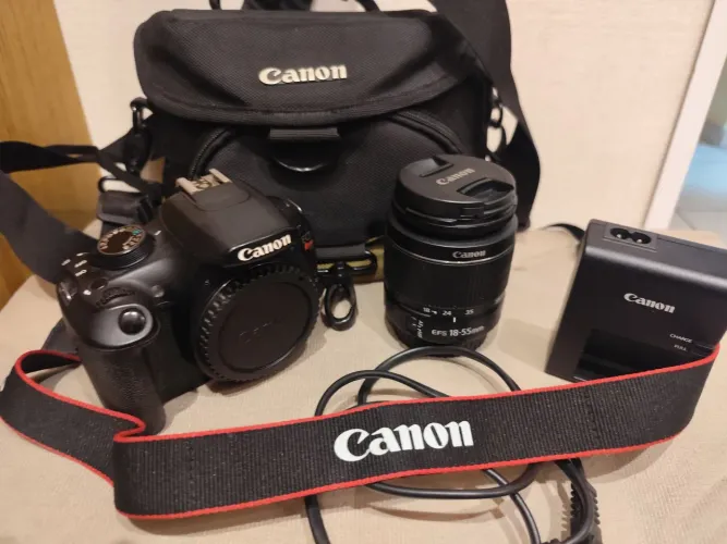 Camera Canon T5 lente 18-55mm e bolsa