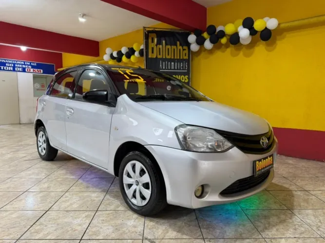Toyota Etios X 1.3 Flex 16V 5P Mec. 2015