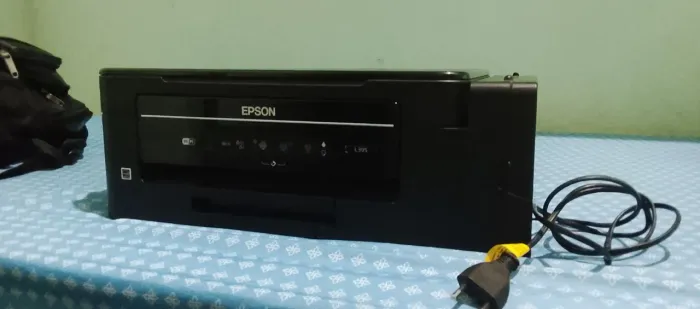 Impressora Epson EcoTank L395, em boas condições funcionando tudo, é colorida