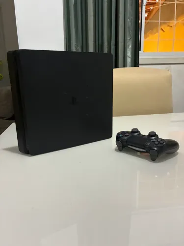PS4 SLIM