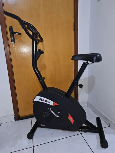 Bicicleta ergometrica compacta. Excelente opção pra Cardio residencial.