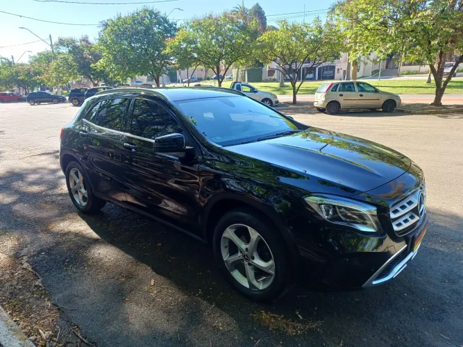 Mercedes-Benz GLA 200 Adv. 1.6/1.6 TB 16V Flex Aut. 2020