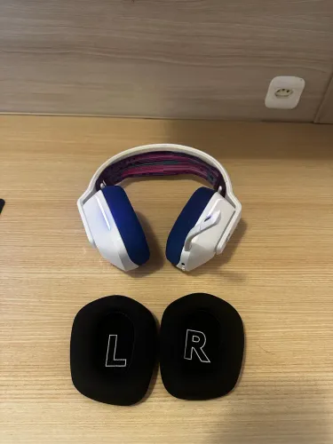 Fone Logitech G733 headset