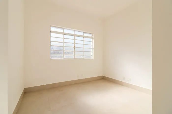 Sala comercial na Estrada do M'Boi Mirim, 1662 - Sala 02 12 m²