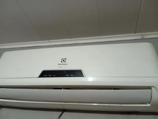 Ar-condicionado em ótimo estado 