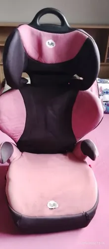 Vendo cadeirinha que vira assento