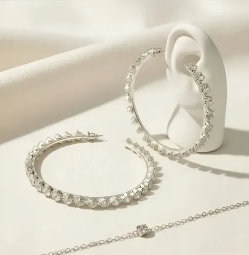 Maxi argola em ródio branco e zircônia