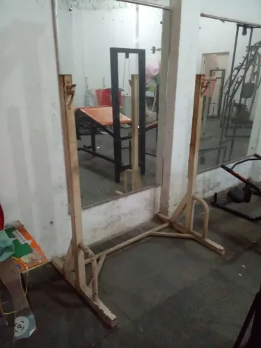 SUPORTE PARA AGACHAMENTO