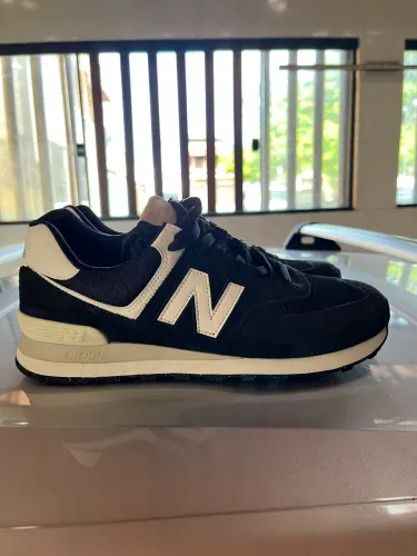 Tênis New Balance 574 V2