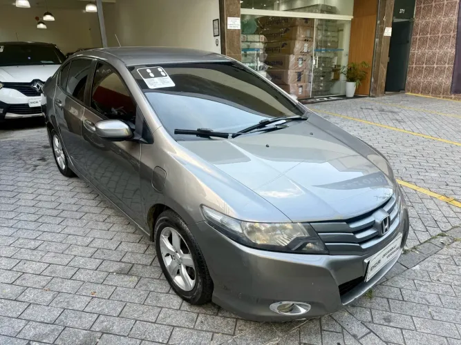 Honda City Sedan LX 1.5 Flex 16V 4P Aut. 2011